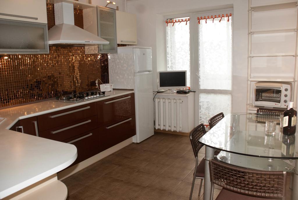 Apartment On Akademika Lazarenka 48A Lviv Buitenkant foto