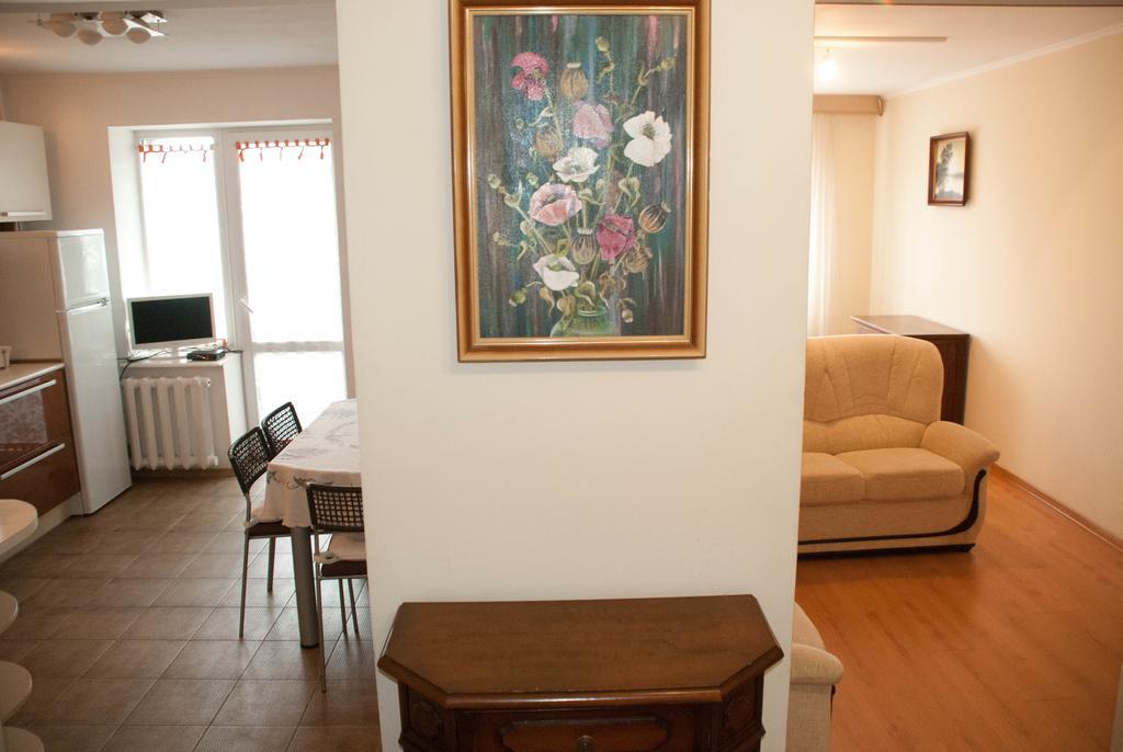 Apartment On Akademika Lazarenka 48A Lviv Buitenkant foto